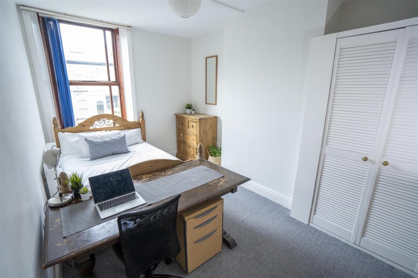 Images for 18 Parkers Road, Broomhill