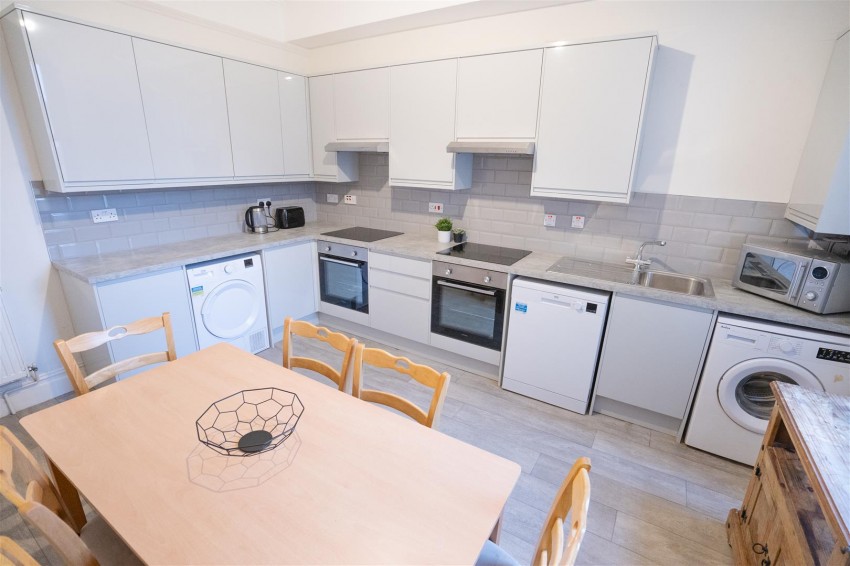 Images for 18 Parkers Road, Broomhill