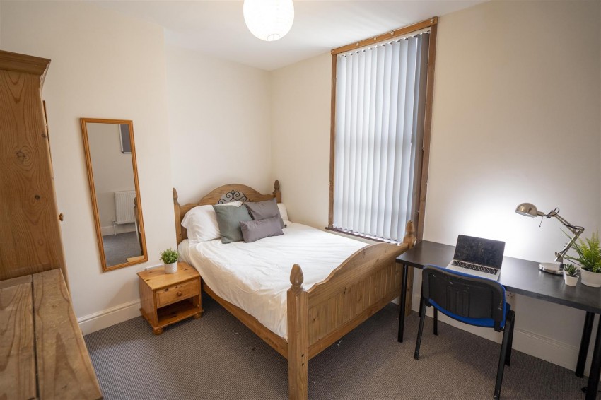 Images for 18 Parkers Road, Broomhill