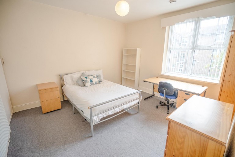 156 Crookes, Crookes