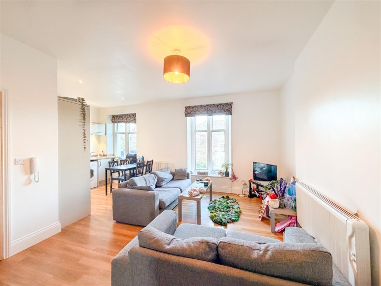 Flat 4, 307 Western BankSheffield