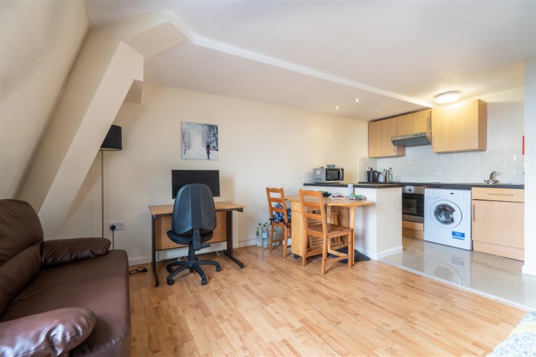 Flat 6, 2 Moorgate Avenue, Crookesmoor