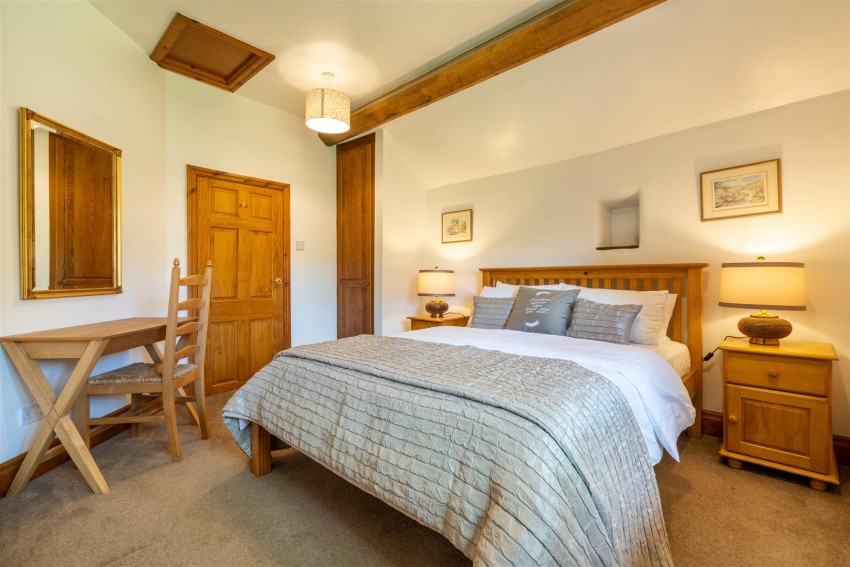 Images for Nicholas Barn, Thornhill, Bamford,Hope Valley, Derbyshire